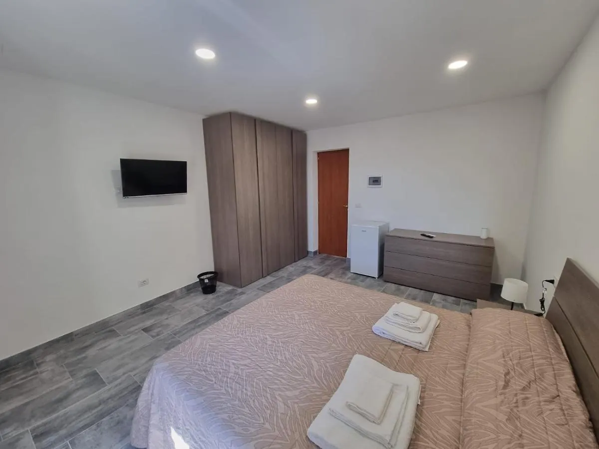 B&B Lapigna 卡尔塔吉罗